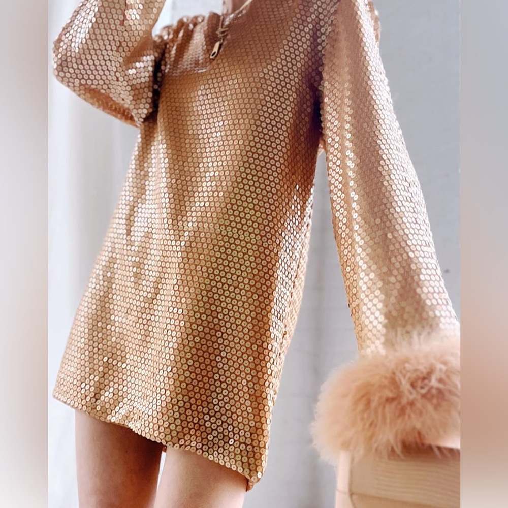 Stunning Salvatore Ferragamo silk sequin mini dress, marabou accents, pure glam😍